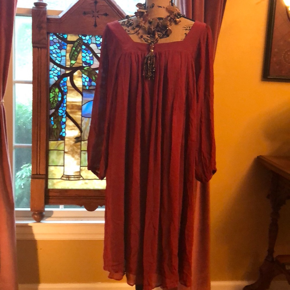 Lovely dress - Picture 5 of 7